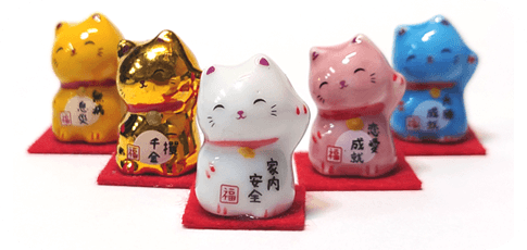招き猫の置物